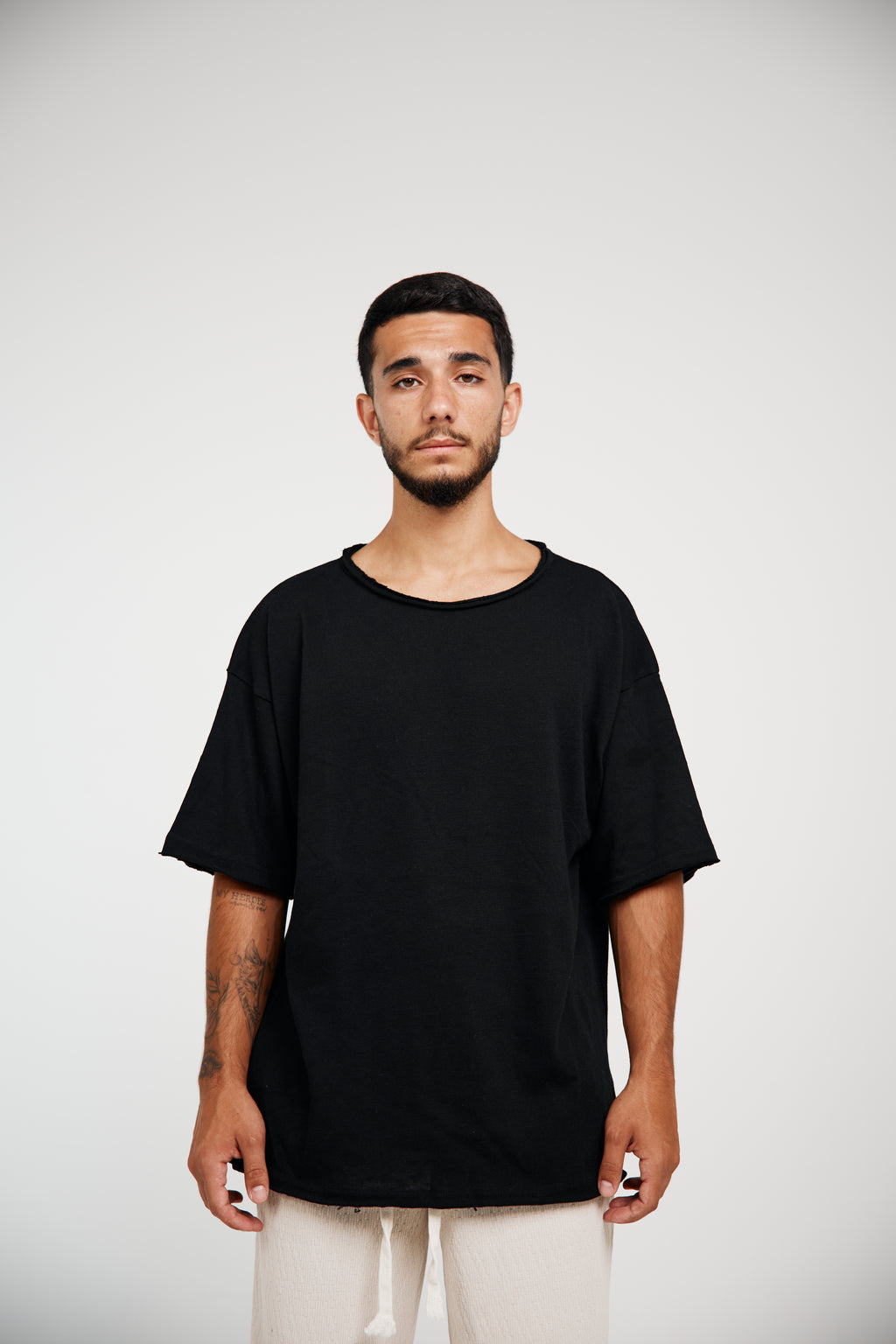 Raw Edge - Black 01