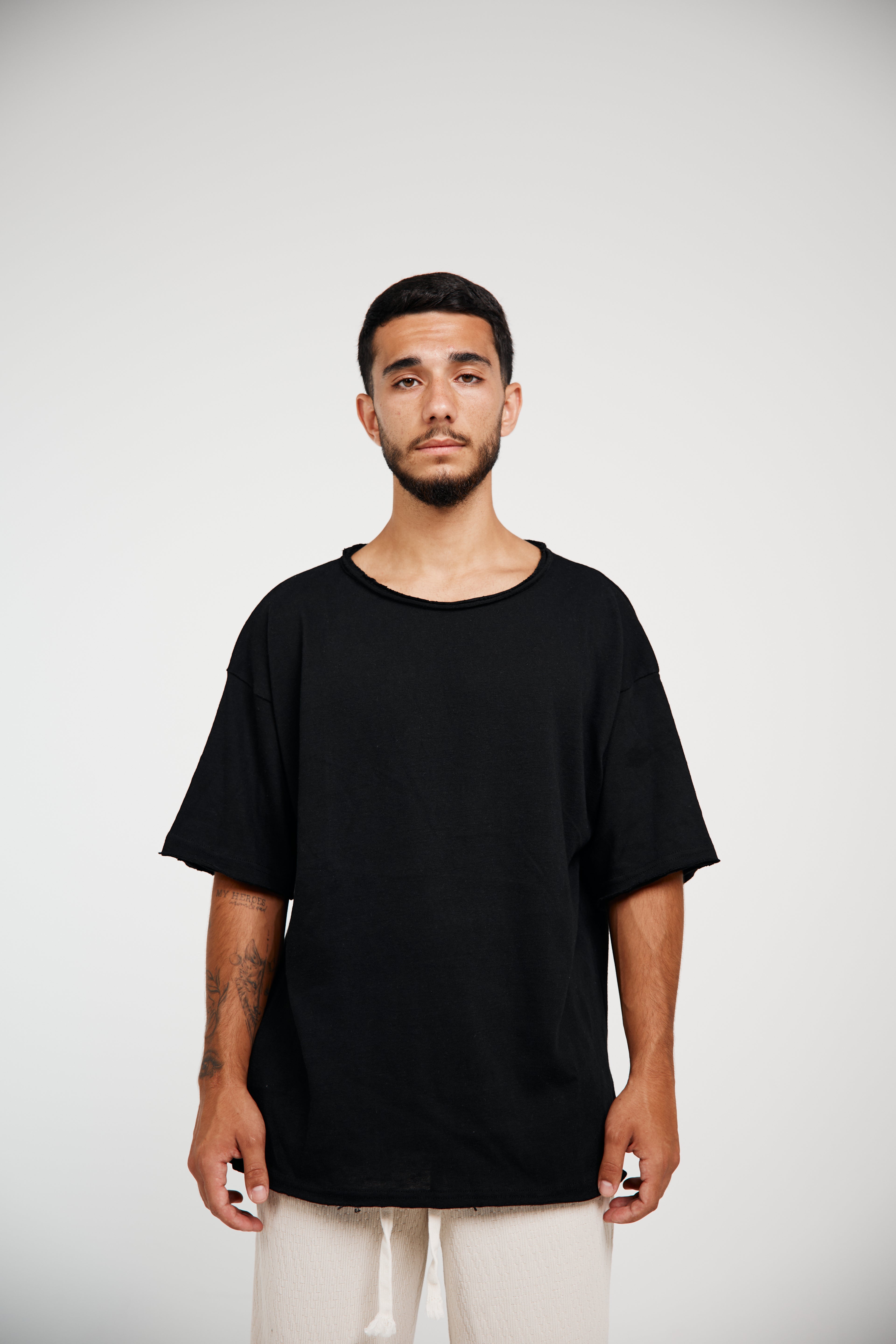 Raw Edge - Black 01