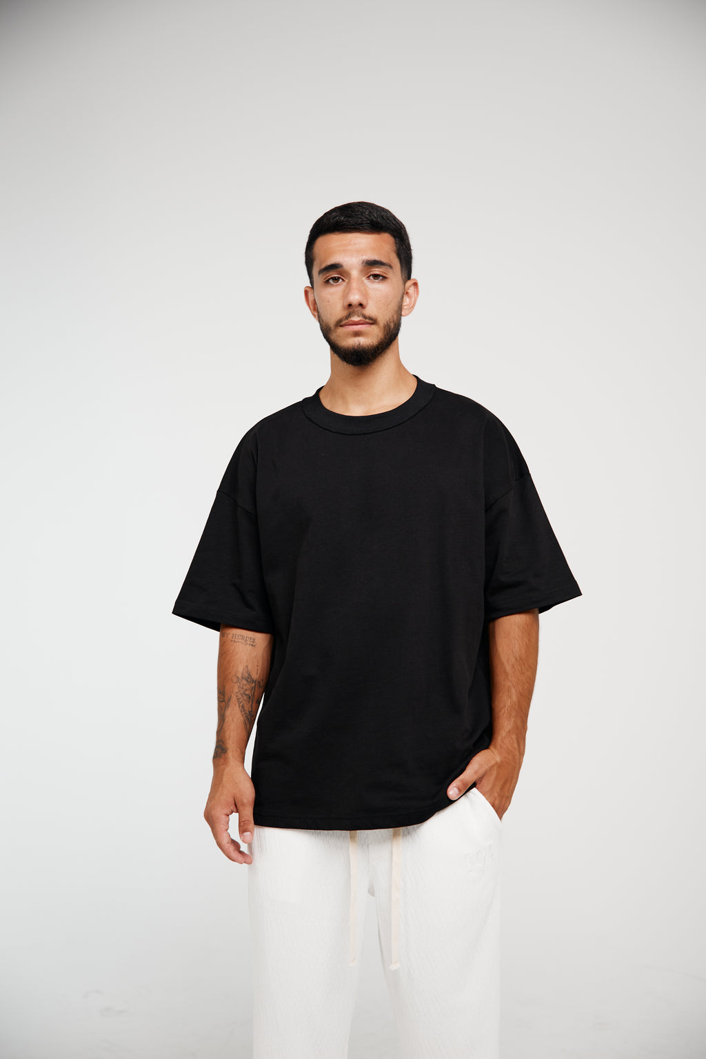 Core T - Black 01