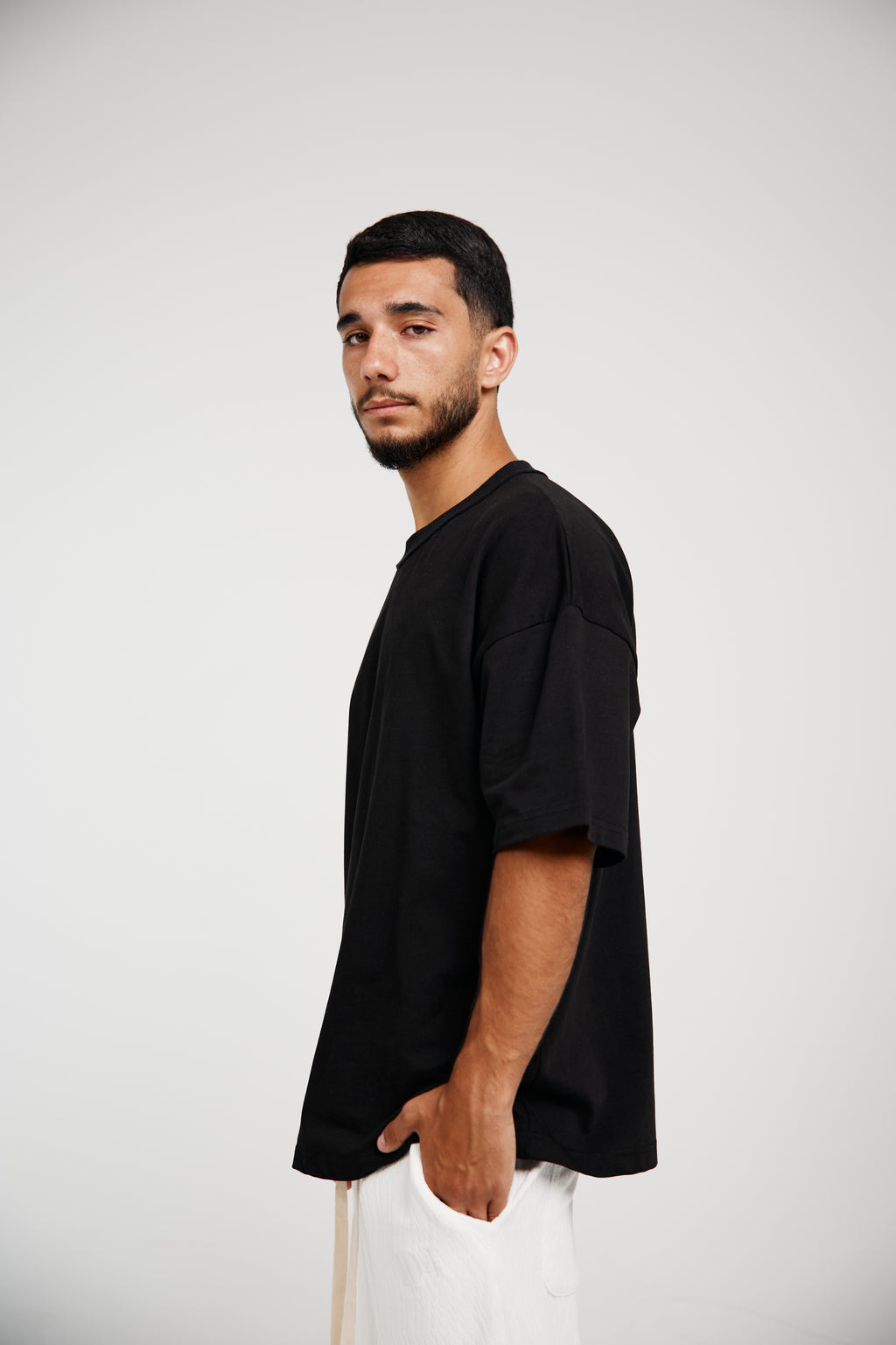 Core T - Black 01